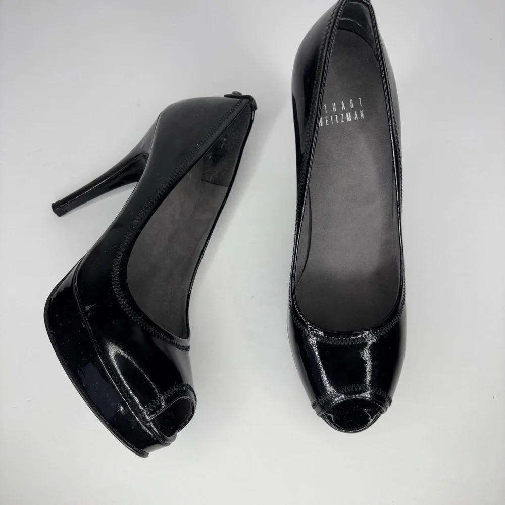 Stuart Weitzman brand stuart